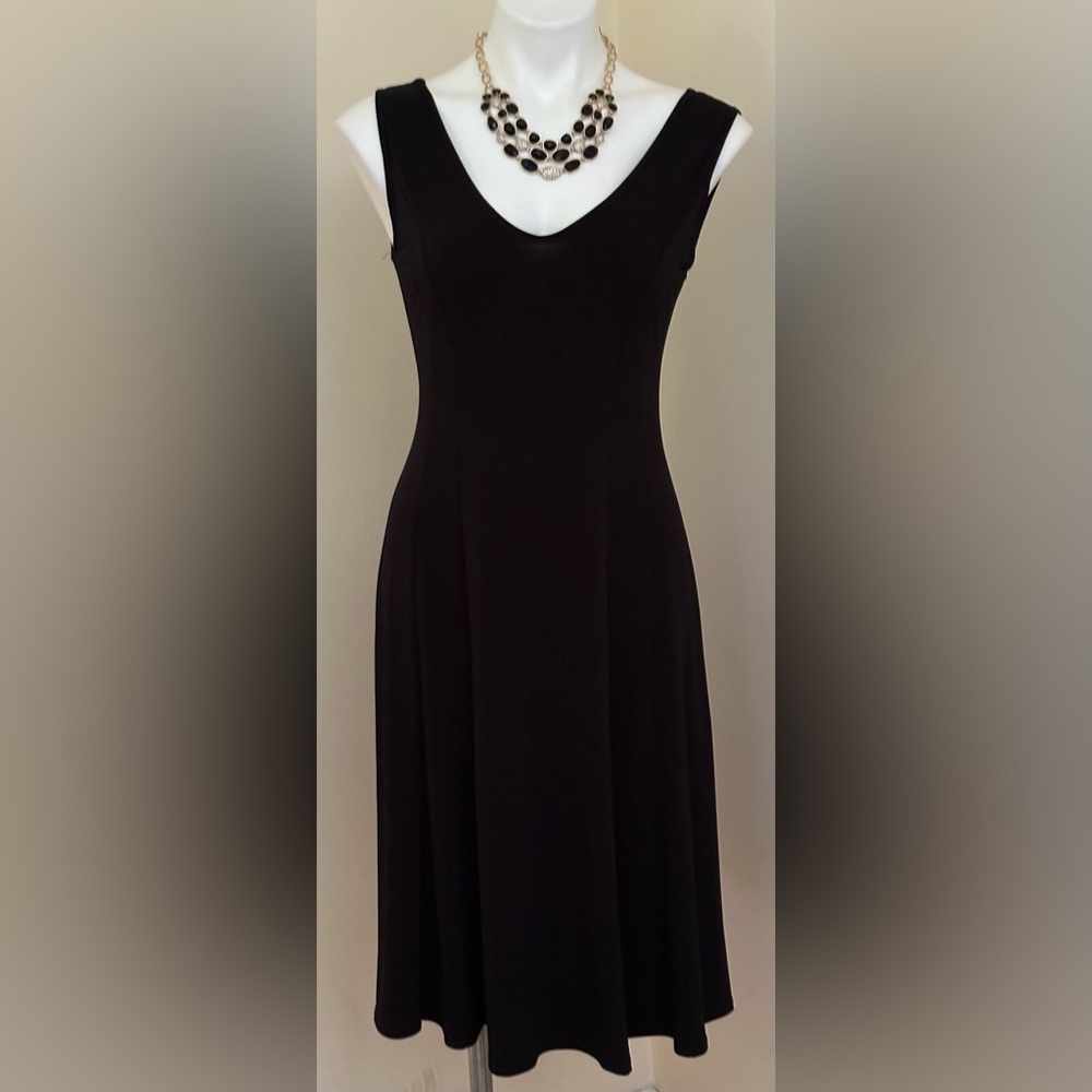 CLARA SUNWOO Little Black Scoop Neck Midi Summer Dress Sz XS Thick Material..